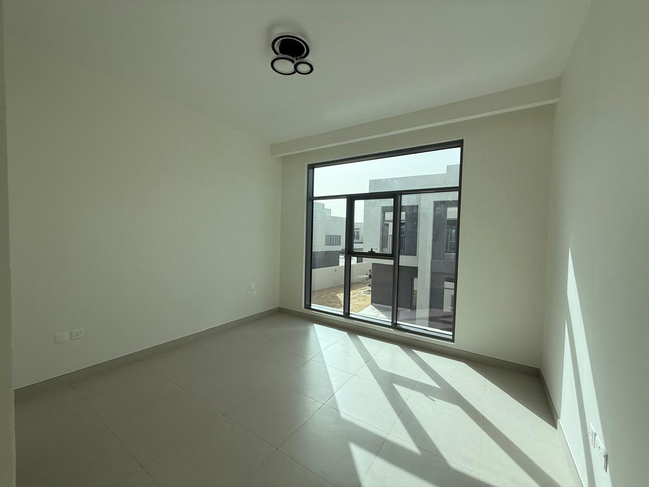 3-bedroom-villa-in-dubai-south-spacious