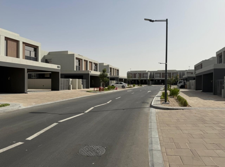 3-bedroom-villa-in-dubai-south-spacious