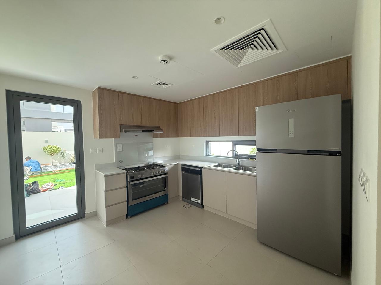 3-bedroom-villa-in-dubai-south-spacious