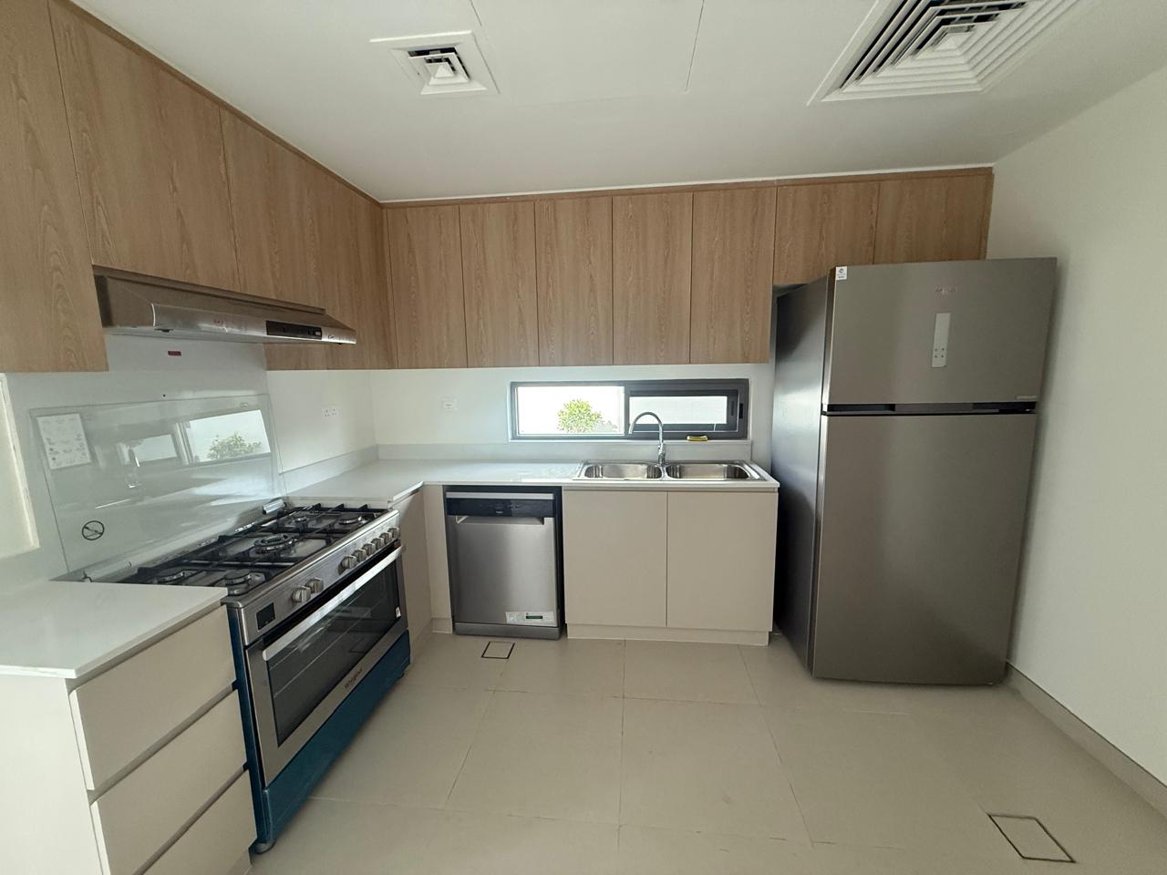 3-bedroom-villa-in-dubai-south-spacious
