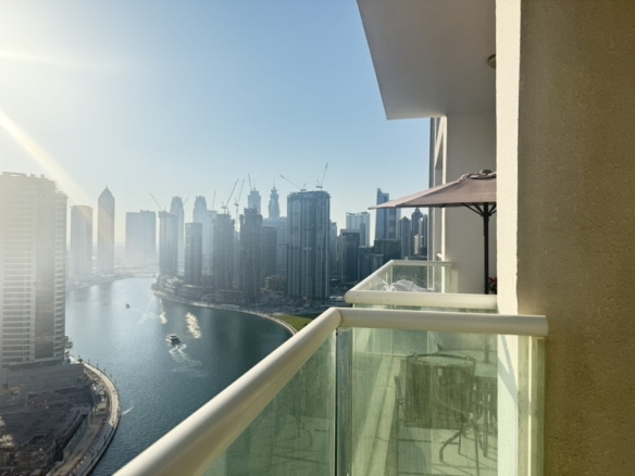 Furnished-2-bedroom-apartment-for-sale-in-business-bay-dubai