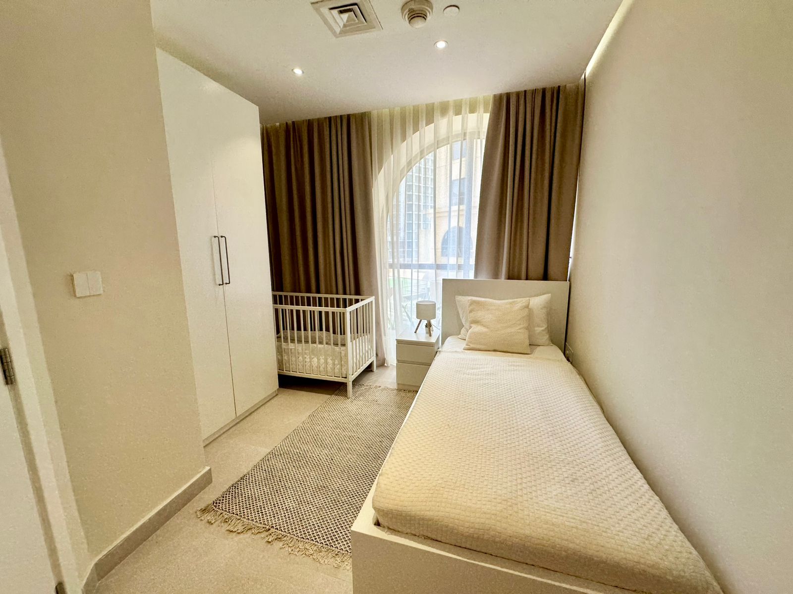 furnished-3-bedroom-apartment-for-sale-in-dubai-jumeirah-beach-residence