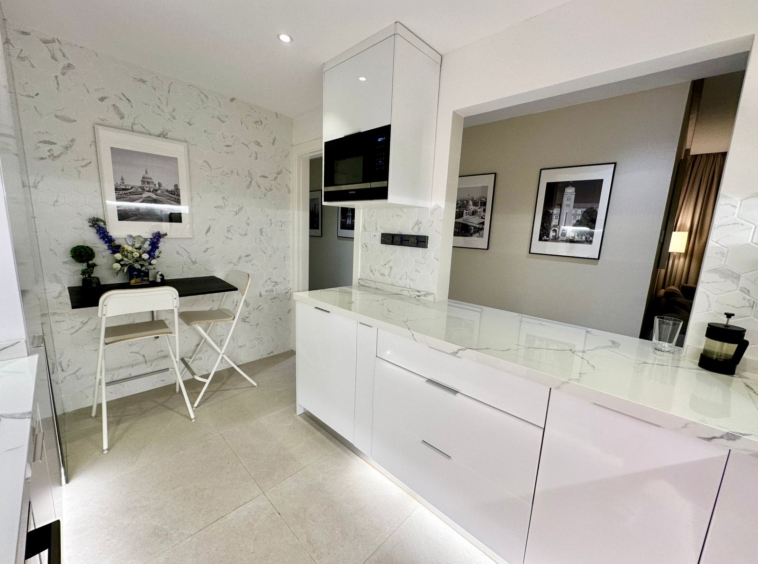 furnished-3-bedroom-apartment-for-sale-in-dubai-jumeirah-beach-residence